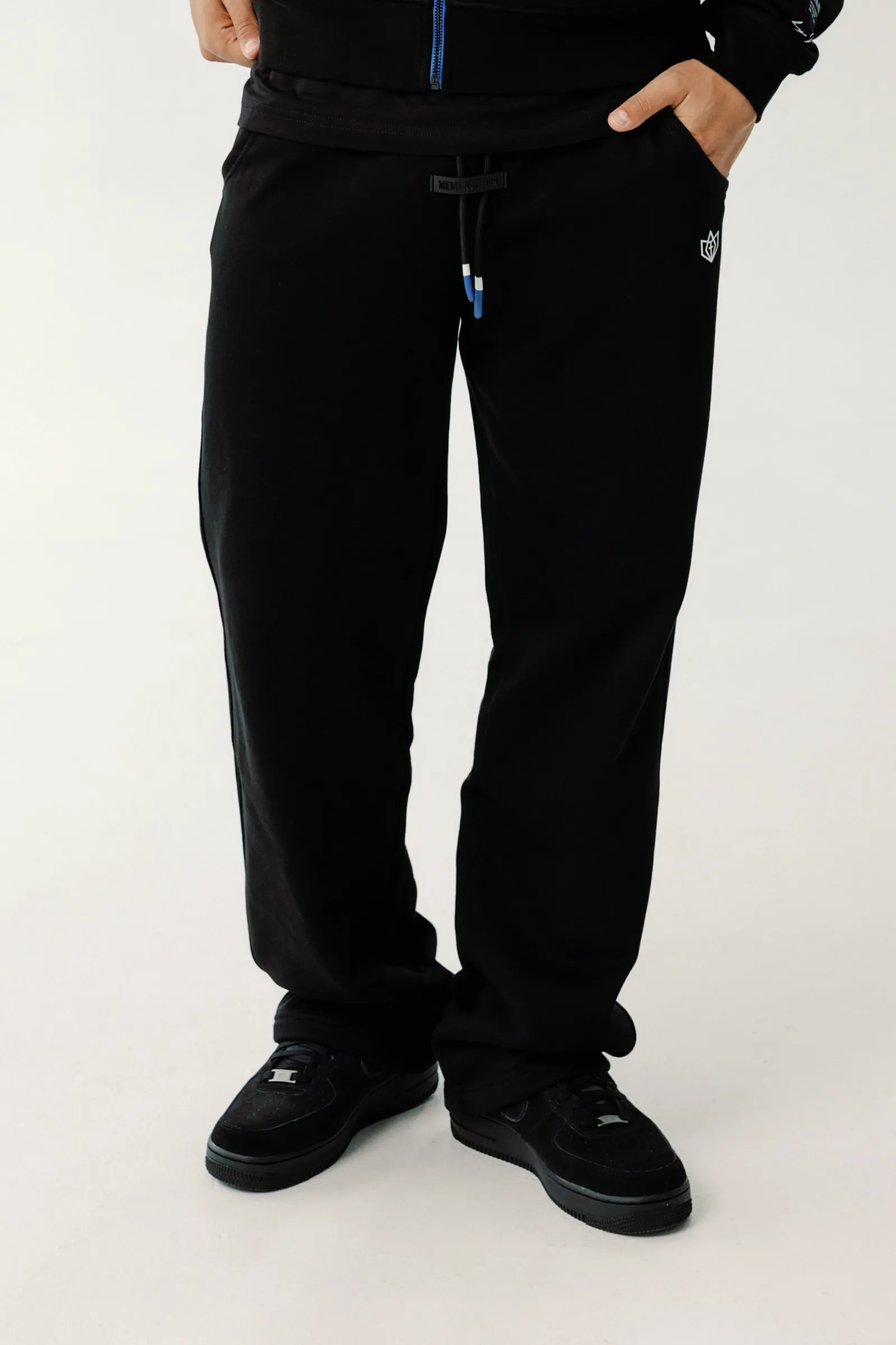 BE HERE Muška trenerka donji deo 008