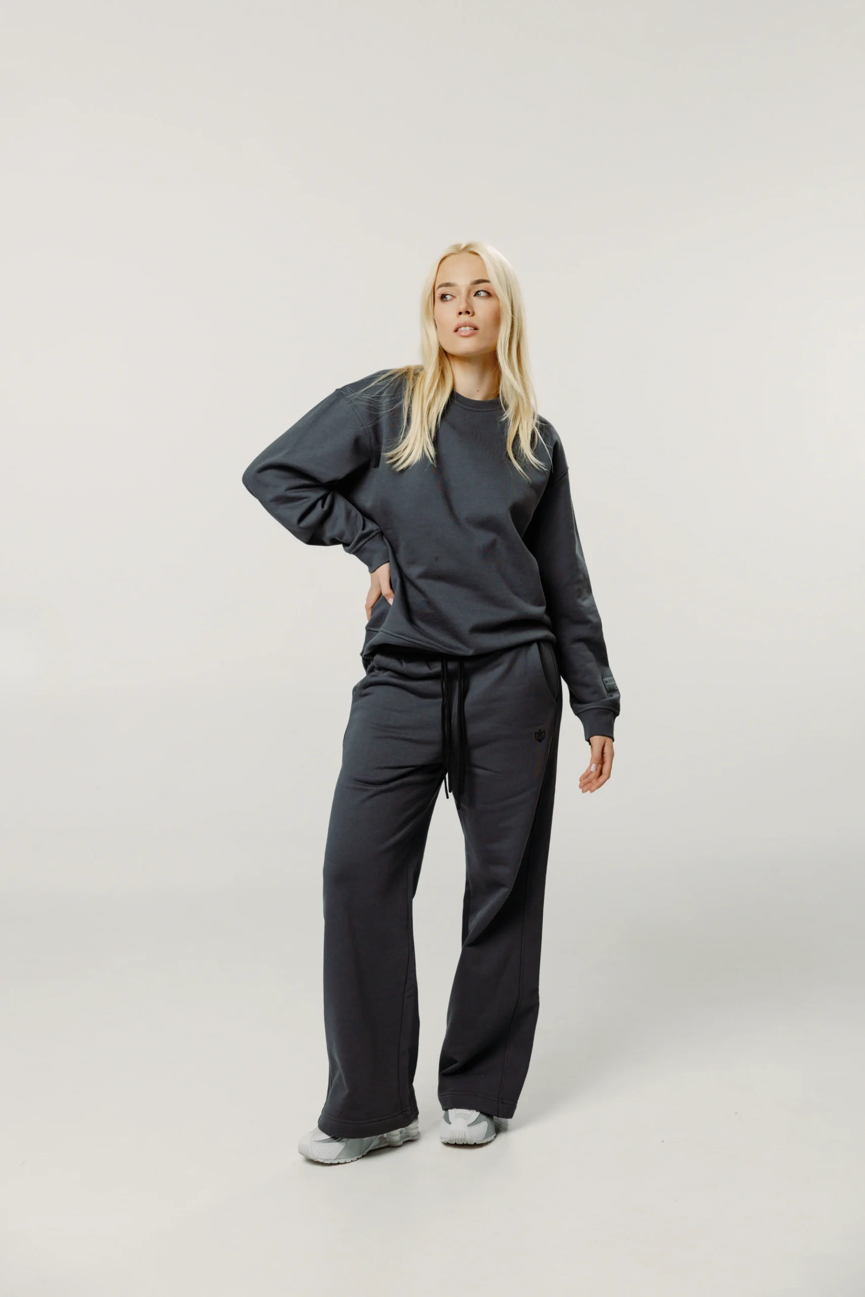 DANCE Ženska komplet trenerka 012